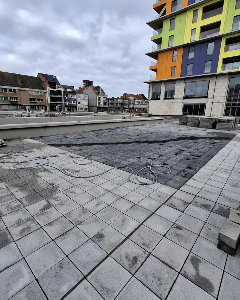 Hoost knokke buitenverharding aanleggen